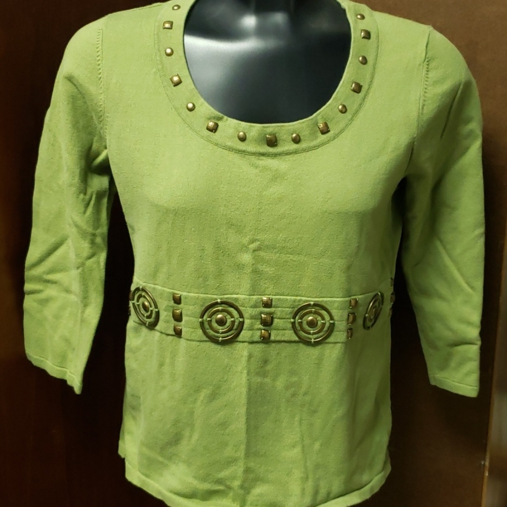 Gorgeous Green Ladies Top